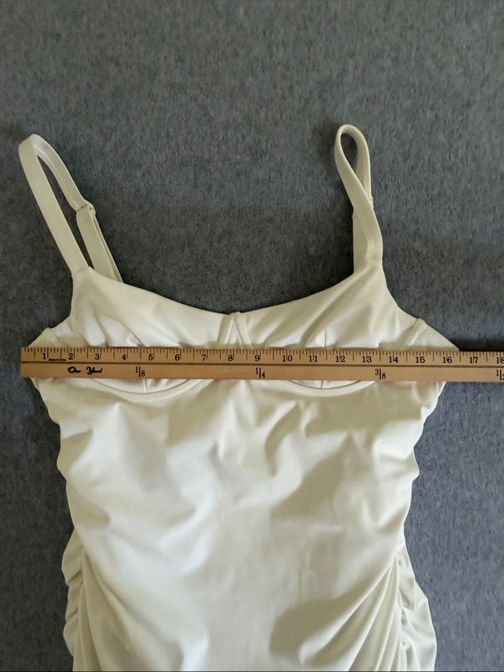 SKIMS Sculpting Swim Ruched One Piece Swimsuit Marble Size XL Cream